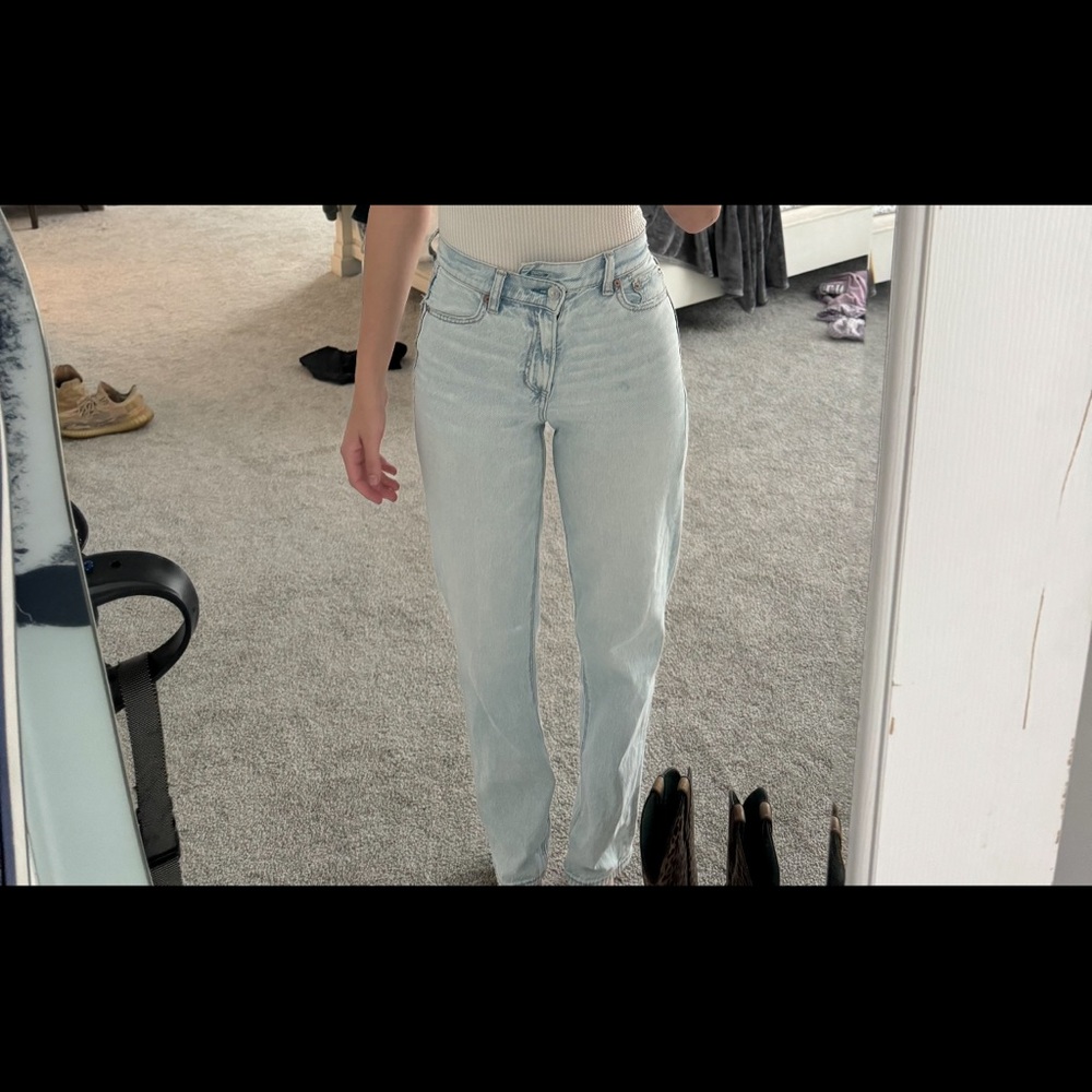 American Eagle Outfitters Light Wash Straight Leg Jeans